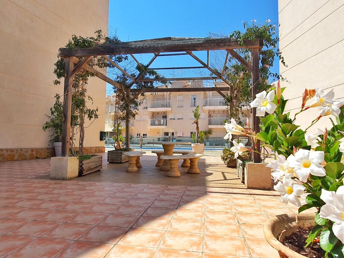 *** Apartamento con jardín, barbacoa y piscina *** Águilas Exterior foto